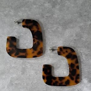 Tortoise Shell Square Hoop Earrings